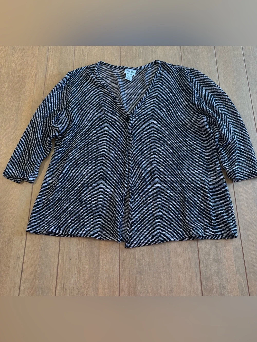 Chico's Cardigan Women Size 3 Black White Chevron Stripe Knit Top Office Chic XL